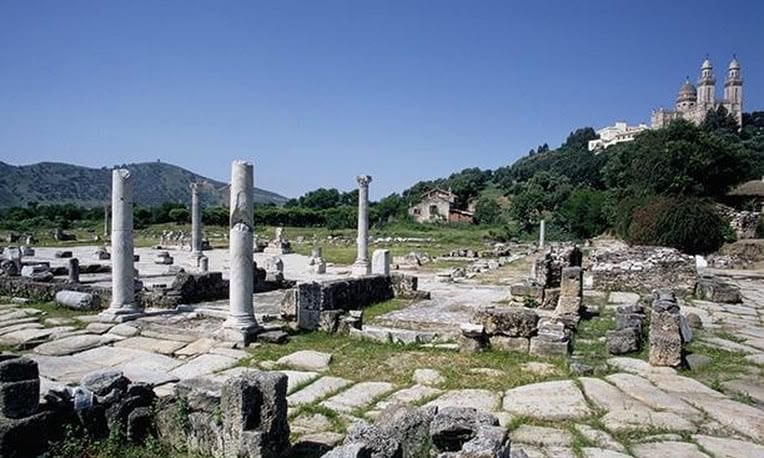 Standing columns at the Roman site of Hippo Regius