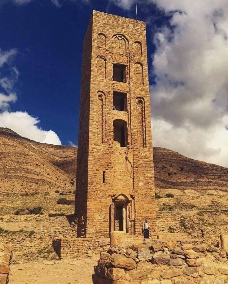 The minaret of the Qal'a of Beni Hammad, the only part of its great mosque still standing
